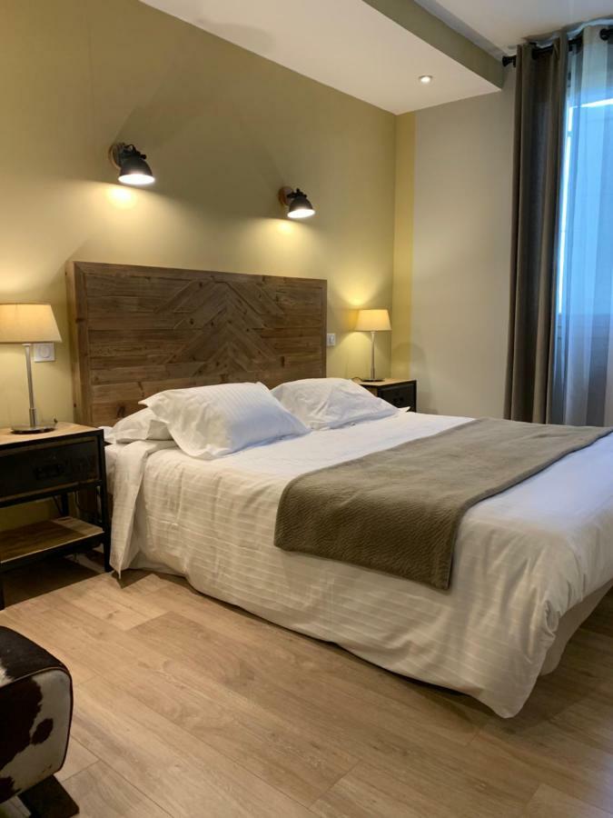 Hotel Berneron Vallon-Pont-dʼArc 외부 사진