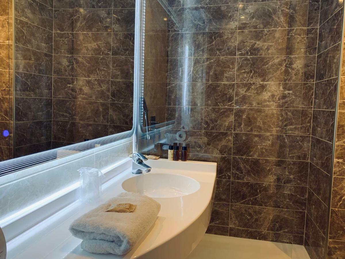 Hotel Berneron Vallon-Pont-dʼArc 외부 사진