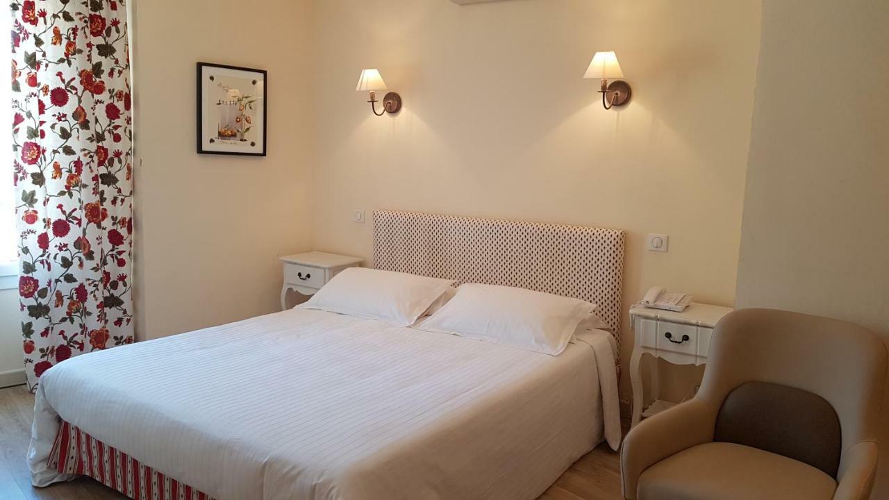Hotel Berneron Vallon-Pont-dʼArc 외부 사진
